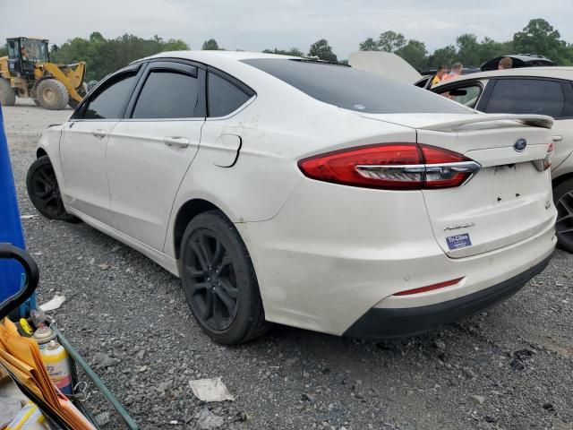 3FA6P0HDXKR215021 Ford Fusion SE 2