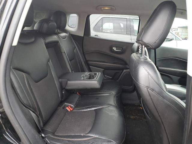 3C4NJDBB6JT393693 Jeep Compass Latitude