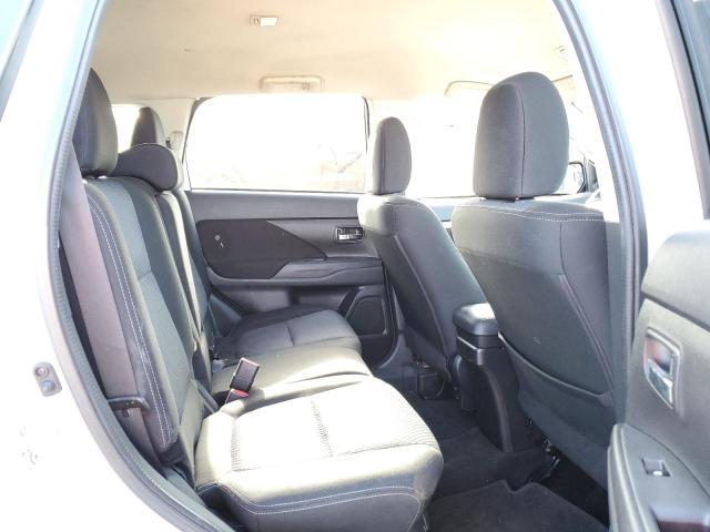 JA4AZ3A38GZ018945 Mitsubishi Outlander Se
