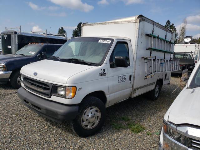 Salvage cars for sale from Copart Graham, WA: 2002 Ford Econoline E350 Super Duty Cutaway Van