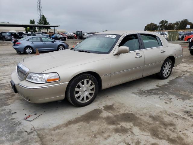 2011 Lincoln Town Car Signature Limited