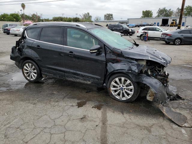 1FMCU0J97JUB13951 Ford Escape Titanium