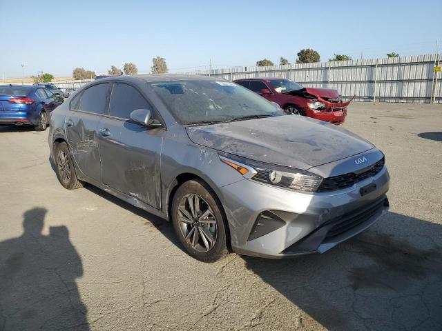 3KPF24AD9PE573753 KIA FORTE LX