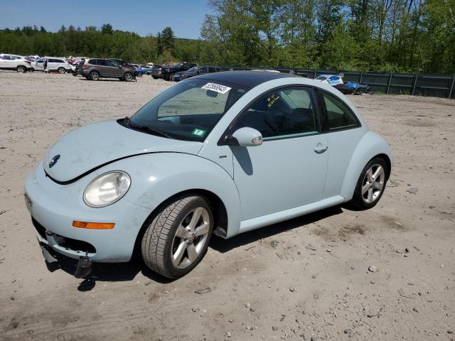 2010 Volkswagen New Beetle 