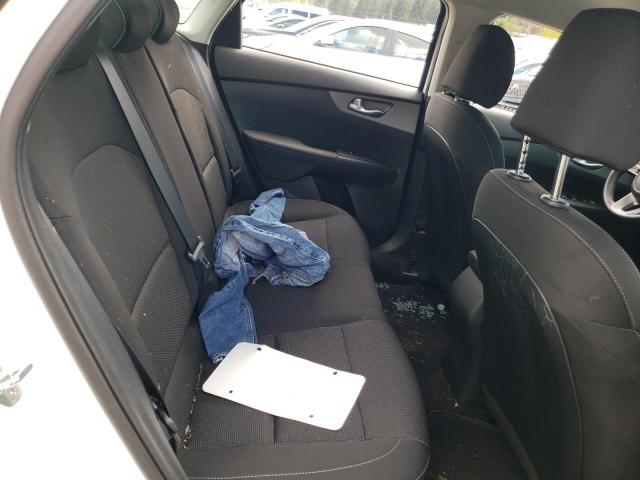 3KPF24AD2ME326117 KIA FORTE FE