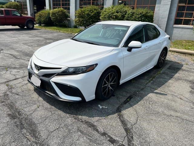 Auction sale of the 2021 TOYOTA CAMRY , vin: 4T1G11AK1MU402654, lot number: 54350163