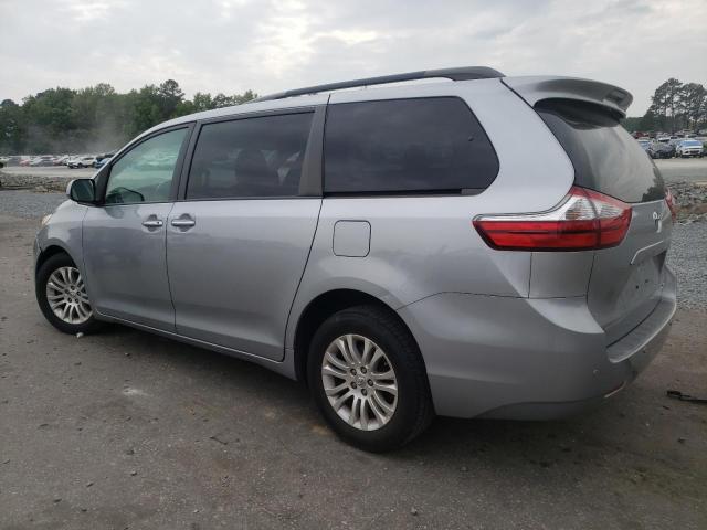 5TDYZ3DC0HS783392 2017 TOYOTA SIENNA, photo no. 2