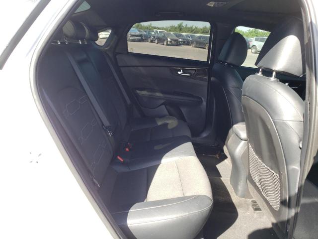 3KPF54AD2NE507372 KIA Forte Gt Line