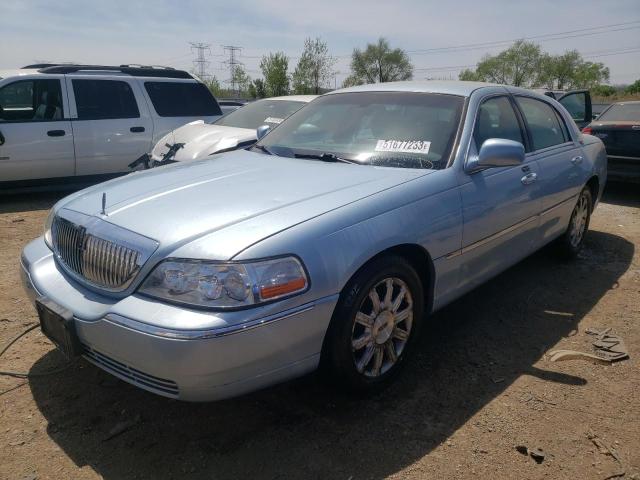 2011 Lincoln Town Car Signature Limited