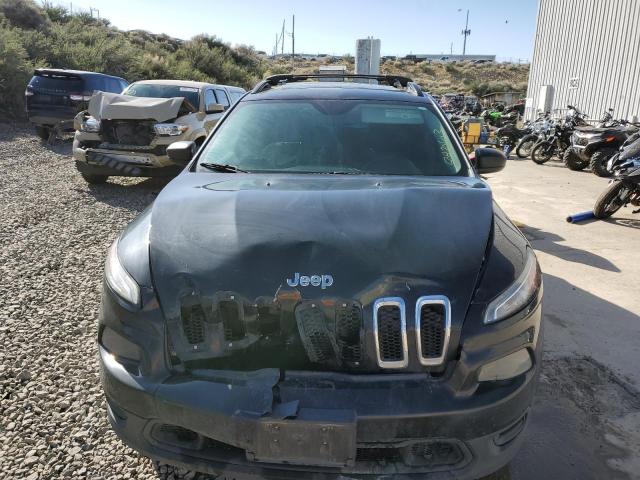 1C4PJMAS4GW226360 Jeep Cherokee Sport