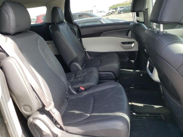 KNDNB4H31N6122618 KIA Carnival Lx
