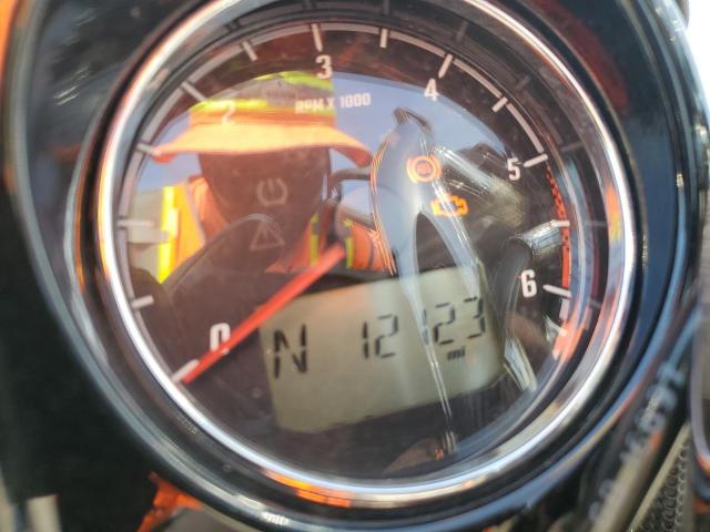2018 INDIAN MOTORCYCLE CO. CHIEFTAIN - 56KTCAAA5J3364183
