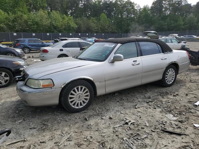 2003 Lincoln Town Car Executive