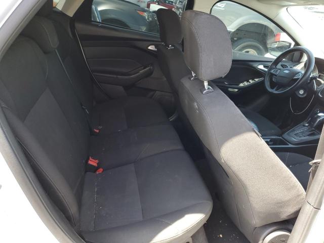 1FADP3K23FL281981 Ford FOCUS SE
