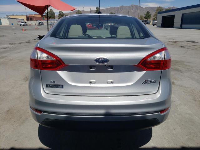 3FADP4BJ0JM135008 Ford FIESTA SE