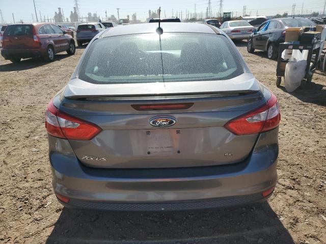 1FADP3F21EL156597 Ford FOCUS SE