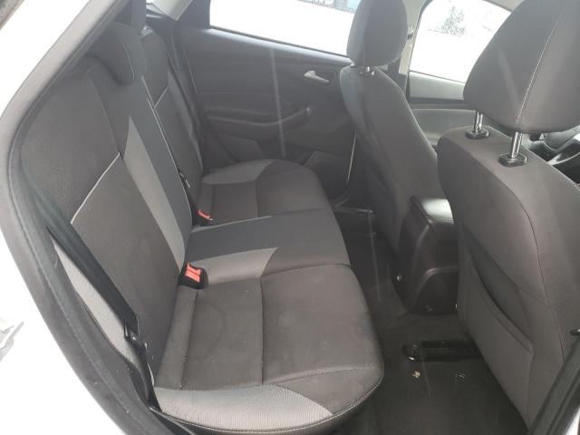 1FADP3K2XEL151601 Ford FOCUS SE