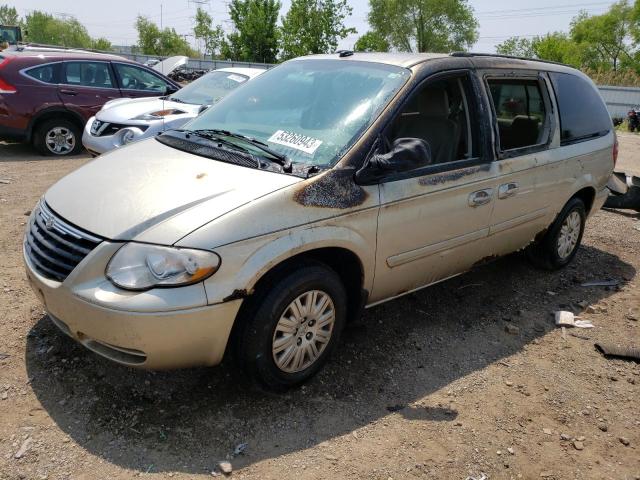 2005 Chrysler Town & Country LX