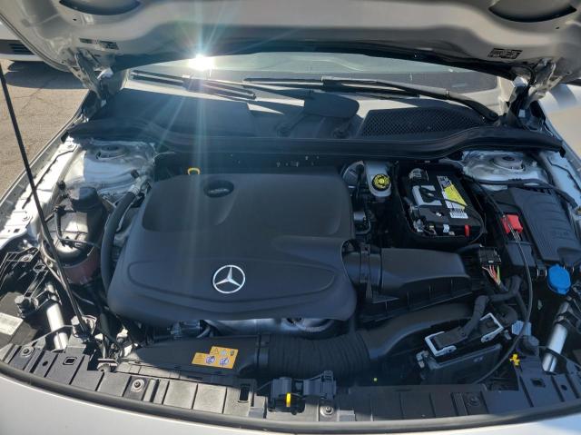 WDCTG4GB7JJ389281 Mercedes-Benz Gla 250 4matic