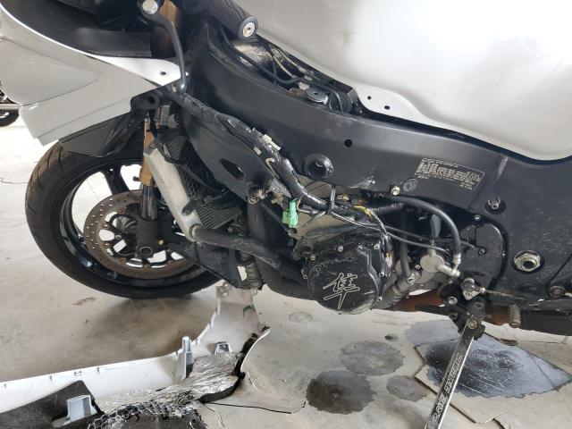 2017 SUZUKI GSX1300 RA JS1GX72B7H2100494