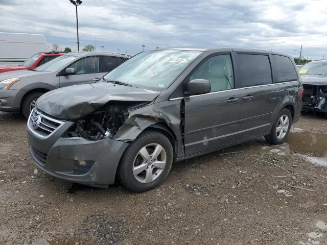 2010 Volkswagen Routan SE