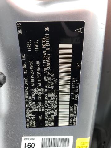 5TDYZ3DC8HS767070 Toyota SIENNA XLE