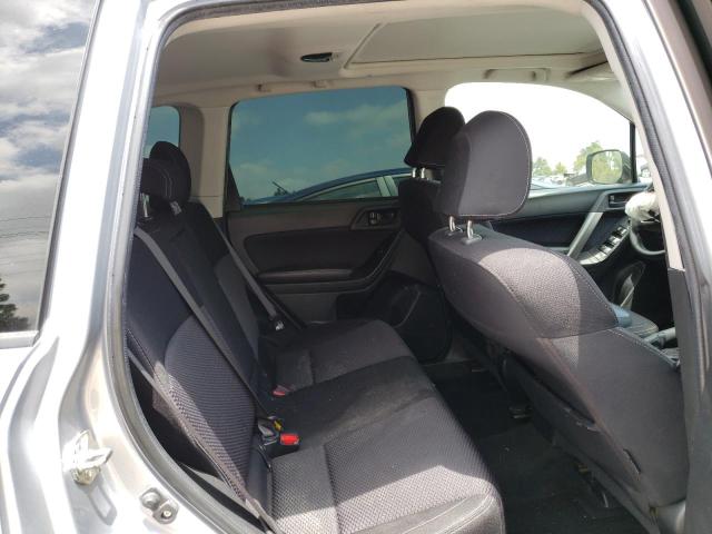 JF2SJAEC0JH565609 Subaru Forester 2.5i Premium