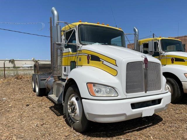 Salvage cars for sale from Copart Bakersfield, CA: 2009 Kenworth Construction T370
