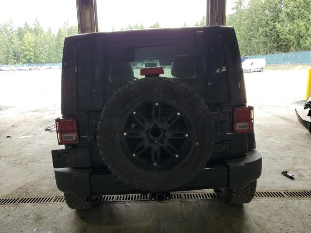 1C4BJWEG4JL824629 Jeep Wrangler Unlimited Sahara