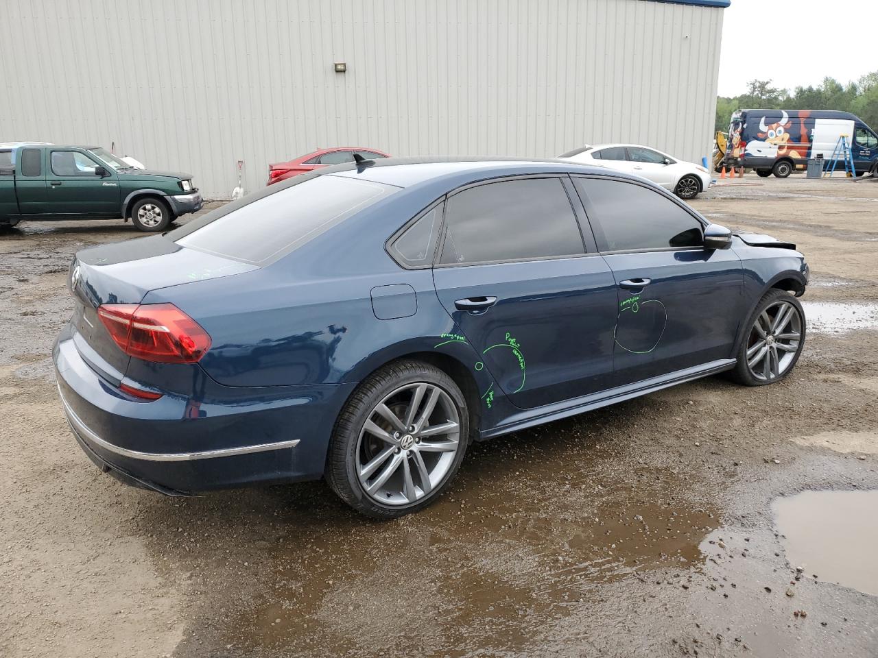 2018 Volkswagen Passat S vin: 1VWAA7A31JC035632