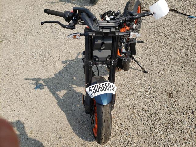 2022 KTM 890 DUKE R VBKTU9406NM830562