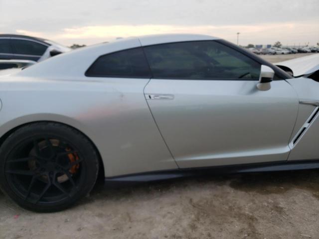 2017 NISSAN GT-R PREMI - JN1AR5EFXHM820937