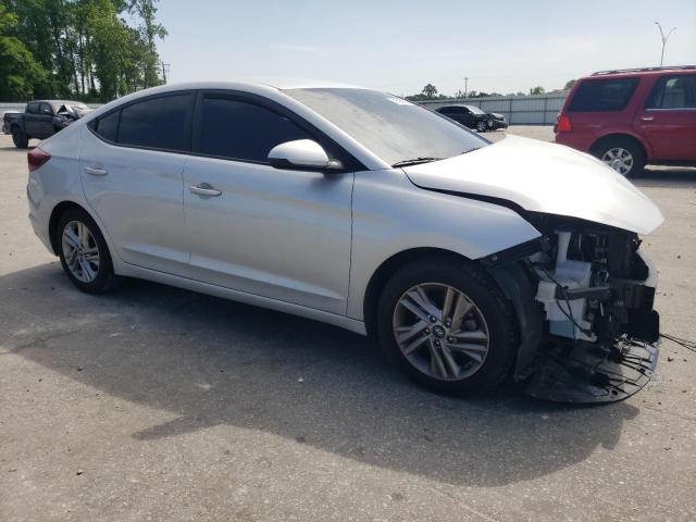 5NPD84LF3KH490814 Hyundai Elantra SE 4