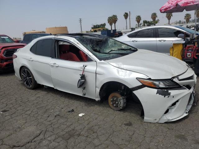 4T1BZ1HK1JU013808 Toyota CAMRY XSE