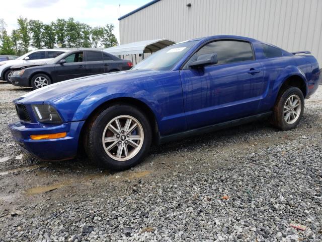 2005 Ford Mustang 