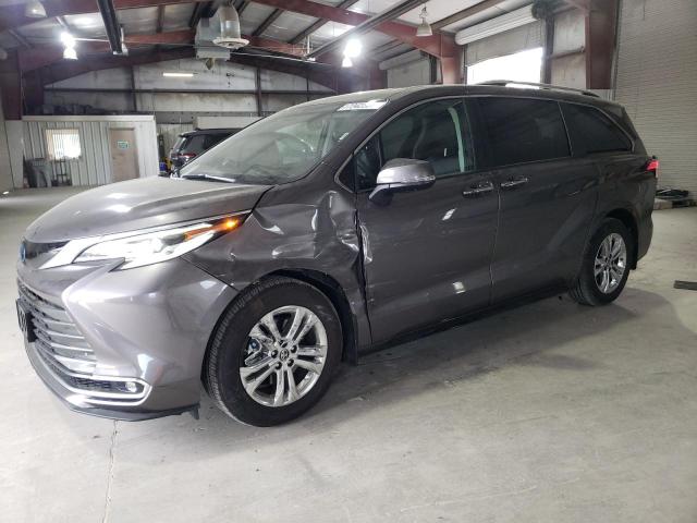 2022 Toyota Sienna Limited