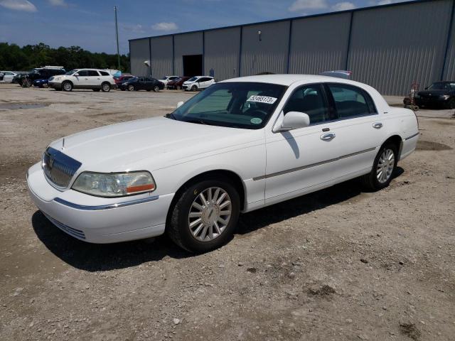 2004 Lincoln Town Car Executive