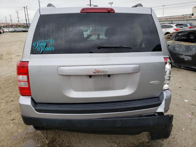 1C4NJPFA3GD589804 Jeep Patriot Latitude