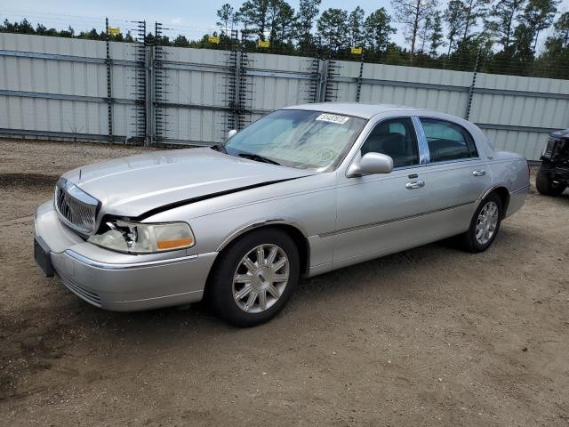 2010 Lincoln Town Car Signature Limited