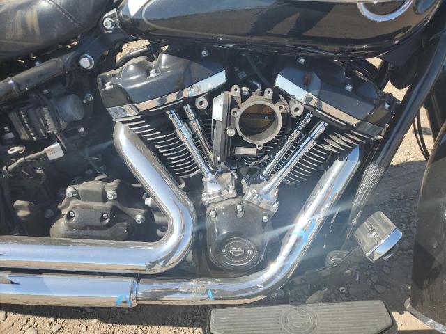 2019 HARLEY-DAVIDSON FLHC 1HD1YAJ23KB069029