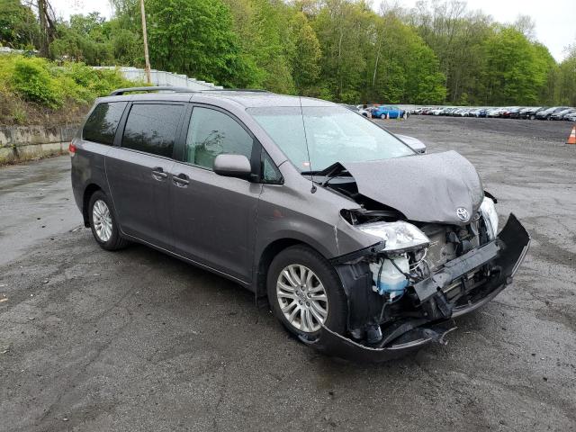 5TDYK3DC8ES524584 2014 TOYOTA SIENNA, photo no. 4