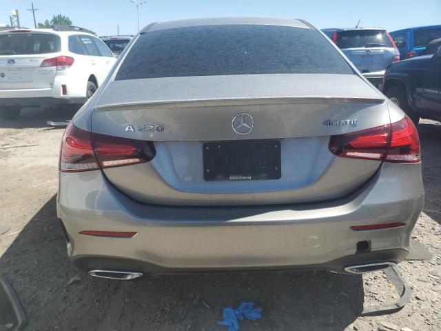 WDD3G4FB2KW022595 Mercedes-Benz A 220 4matic