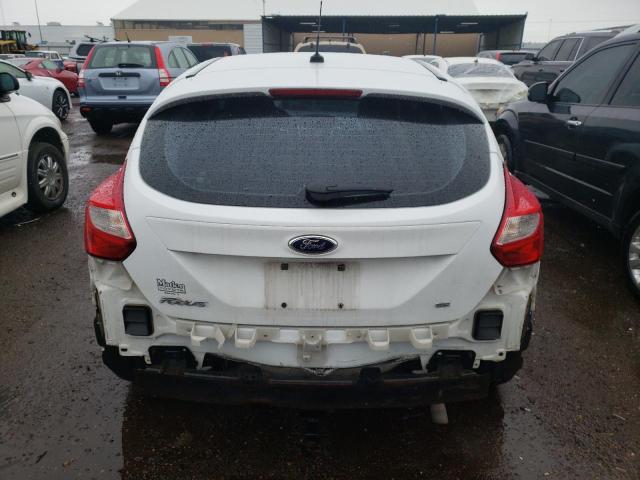1FADP3K2XEL151601 Ford FOCUS SE