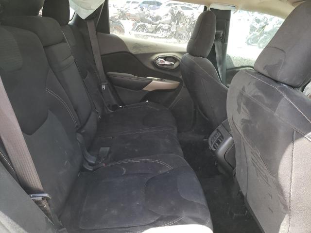 1C4PJLCB0HD221774 Jeep Cherokee Latitude