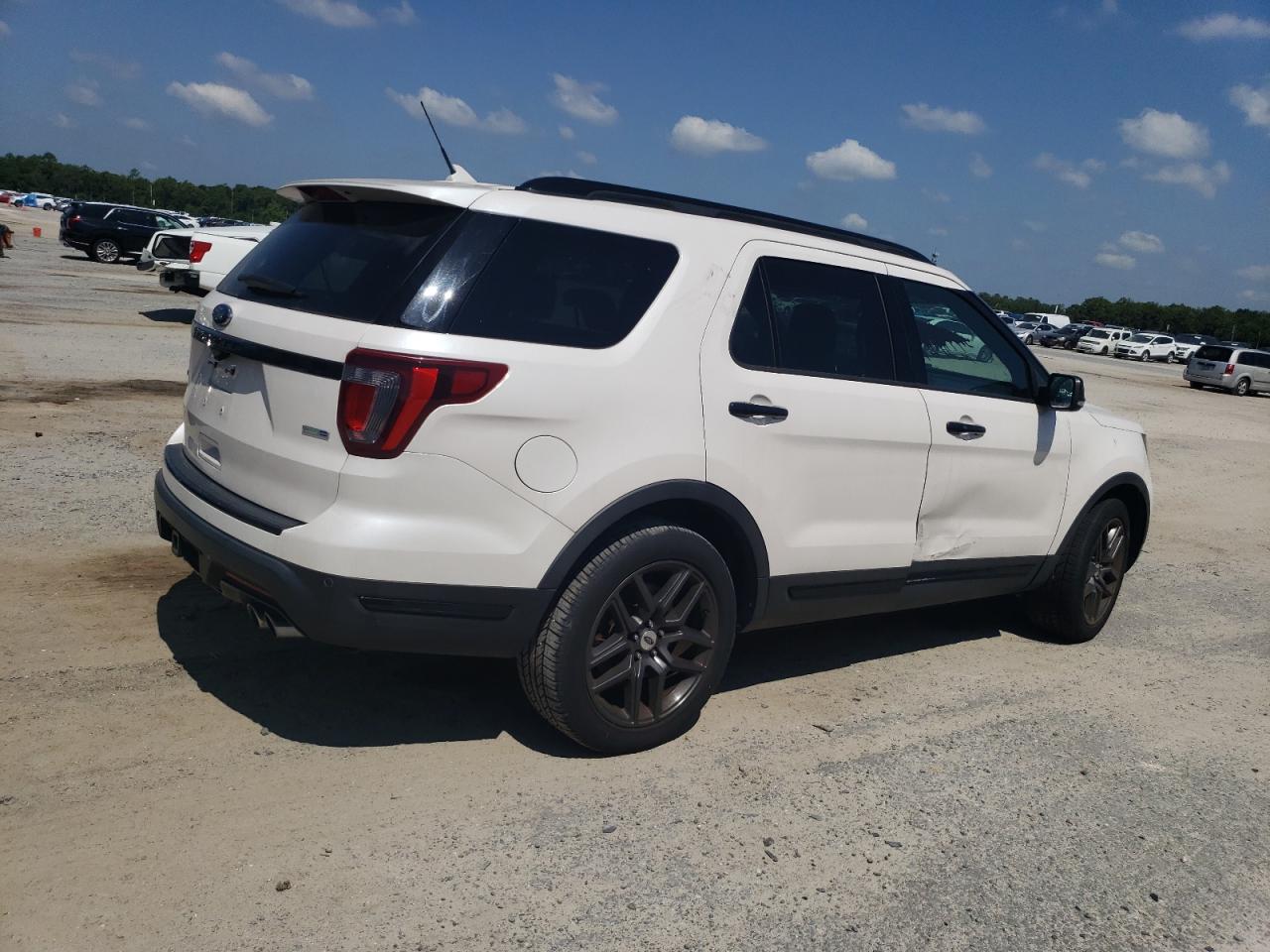 1FM5K8GTXJGC11337 2018 Ford Explorer Sport