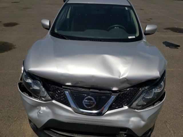 JN1BJ1CP0JW193207 Nissan Rogue Sport S