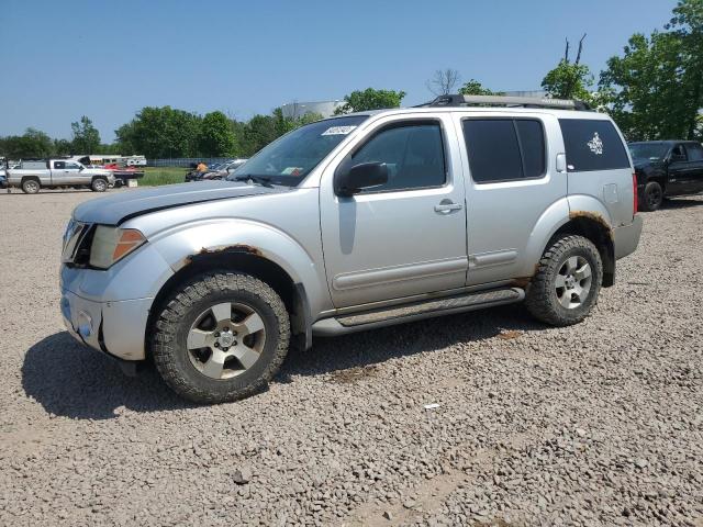 2005 Nissan Pathfinder LE