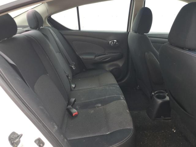 3N1CN7AP5FL806143 Nissan VERSA S