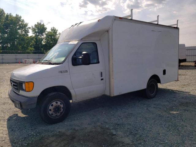 2005 Ford Econoline Cargo Van 