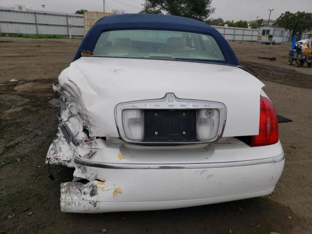 1998 Lincoln Town Car Executive VIN: 1LNFM81W9WY662245 Lot: 53280303